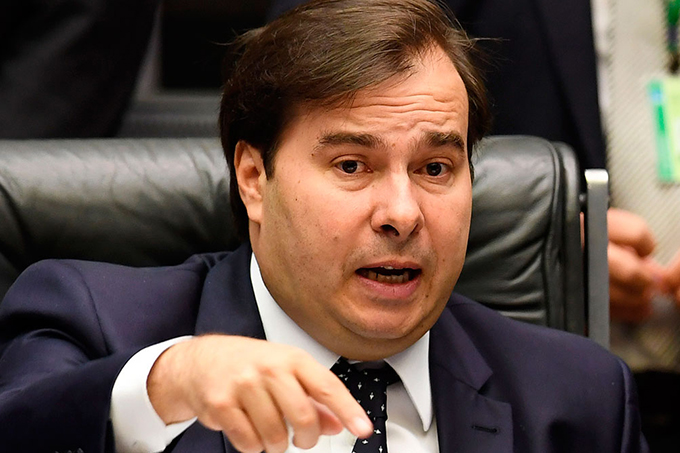 Na reta final da disputa na Câmara, Maia consolida apoios
