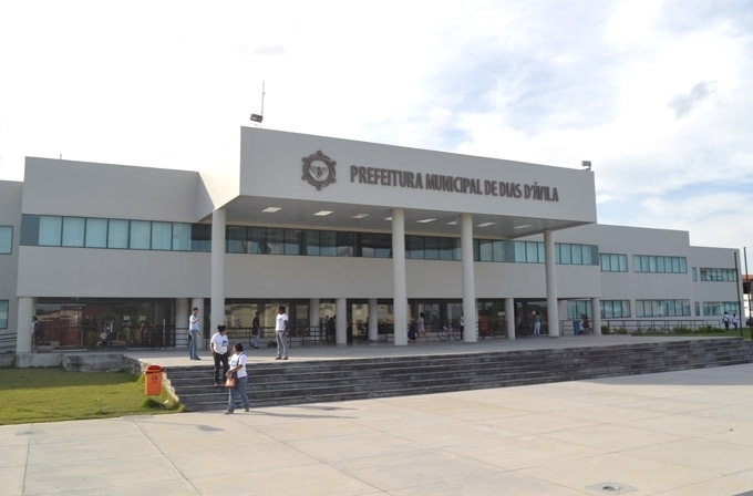 Prefeitura de Dias d'Ávila convoca candidatos aprovados para contratação