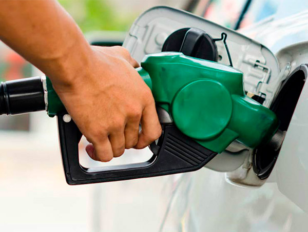 Petrobras reduz preço da gasolina em 1% nas refinarias