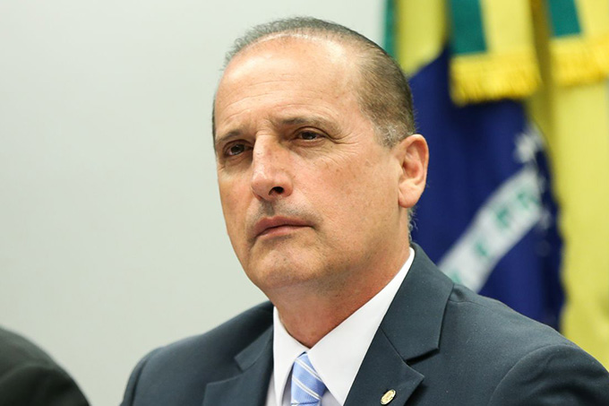Lorenzoni diz que quem aposta na briga dele com Maia 'vai perder'