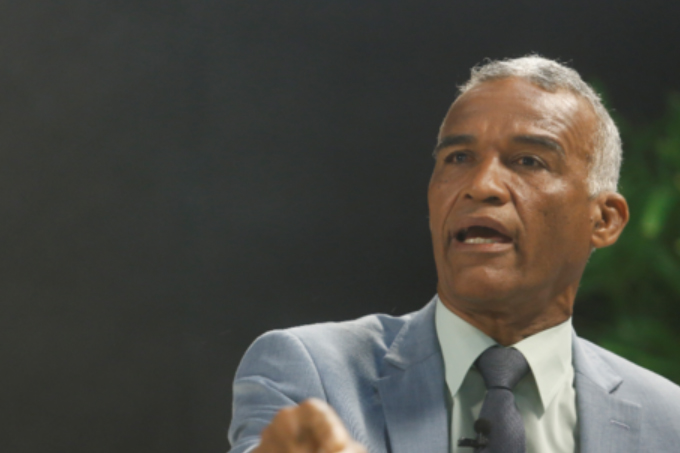 Pastor Sargento Isidório é o primeiro a protocolar projeto na Câmara