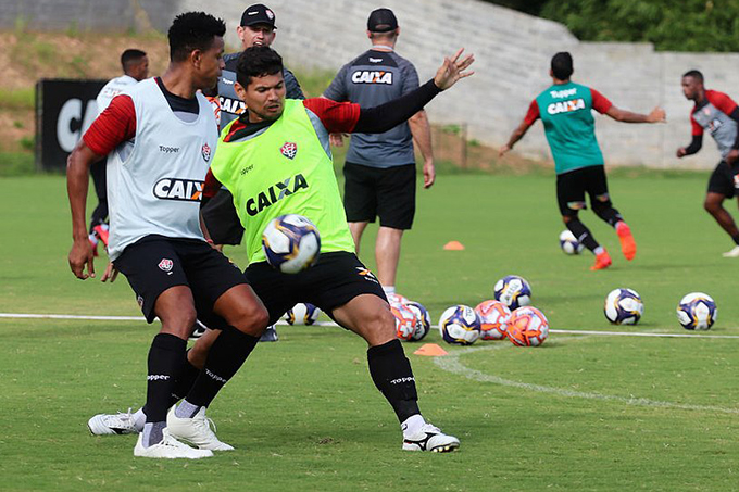 Contra o Jequié, atacantes do Vitória têm chance de pagar dívida