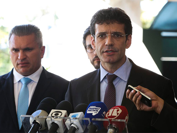 Marcelo Álvaro reassume comando do Ministério do Turismo