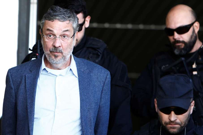 Palocci cita pedido de Lula para assumir reformas no sítio