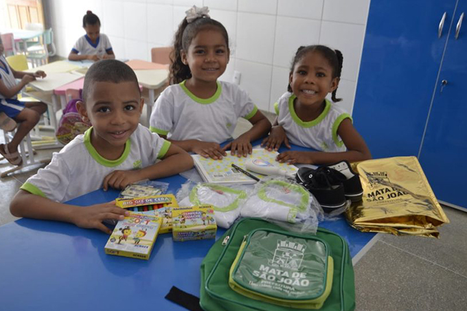Estudantes da Rede Municipal iniciam ano letivo com fardamento novo
