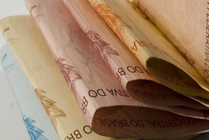 Decreto limita gastos do governo federal até março