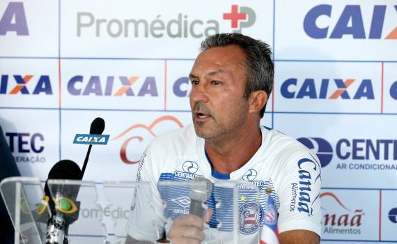 'Deixamos o Bahia líder e as coisas estão andando certo', revela técnico 