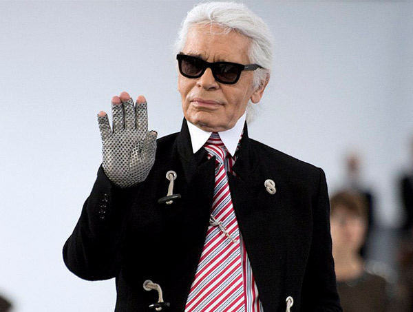 Aos 85 anos, morre o designer de moda Karl Lagerfeld