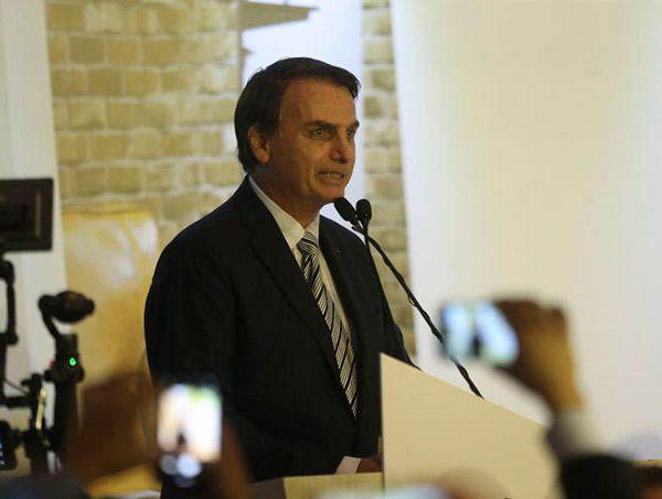 Bolsonaro entrega hoje reforma da Previdência ao Congresso