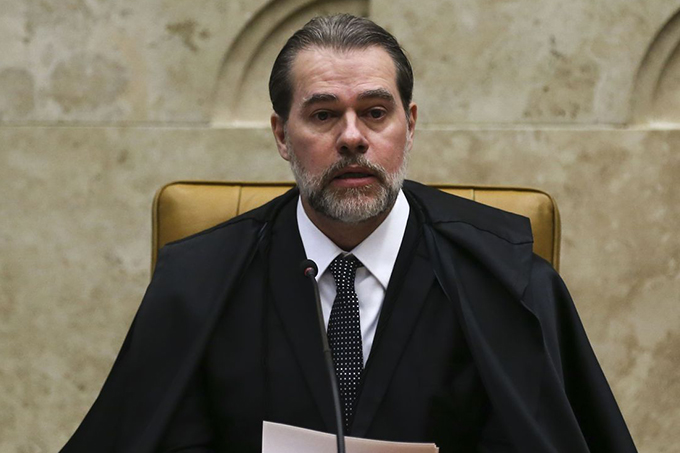 Criminalização da homofobia não tem data para voltar à pauta do STF