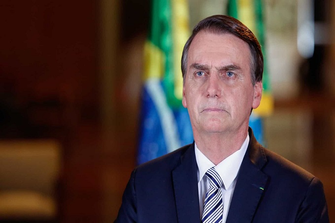 Após desentendimento, Bolsonaro demite presidente da EBC