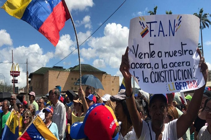 Confronto na fronteira com Brasil deixa dois mortos