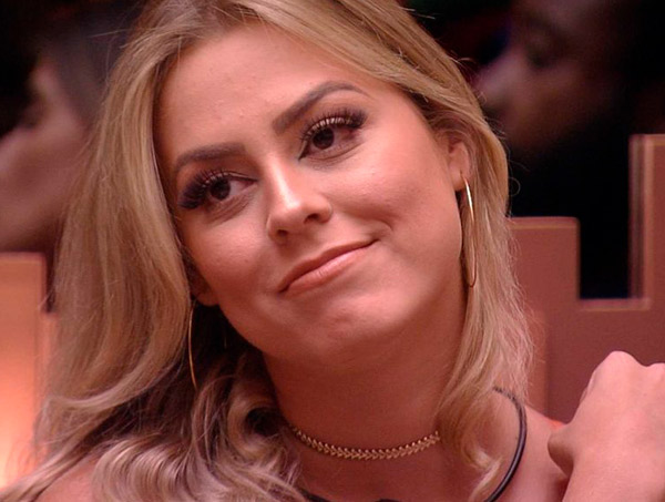 Em Paredão triplo, Isabella é eliminada