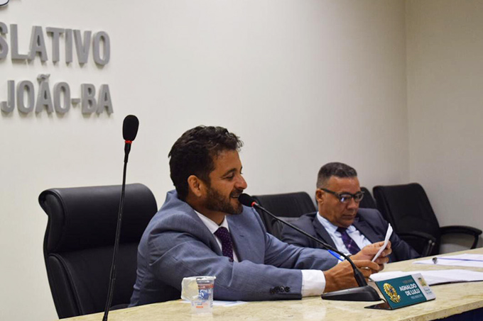 Projeto que reajusta bolsa para estudantes de medicina é retirado de pauta na Câmara de Mata