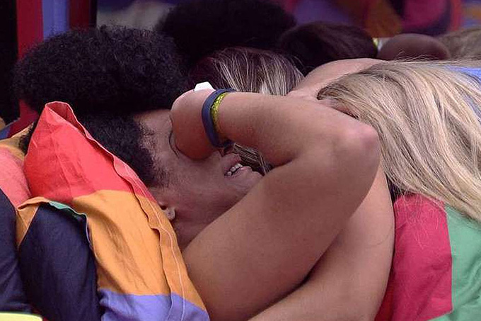 Rodrigo é acusado de assédio após Rízia descrever beijo à força