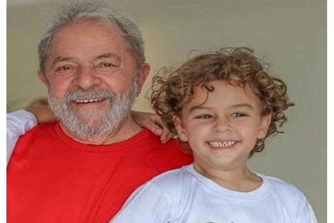 Lula deve pedir autorização para ir ao enterro do neto de 7 anos