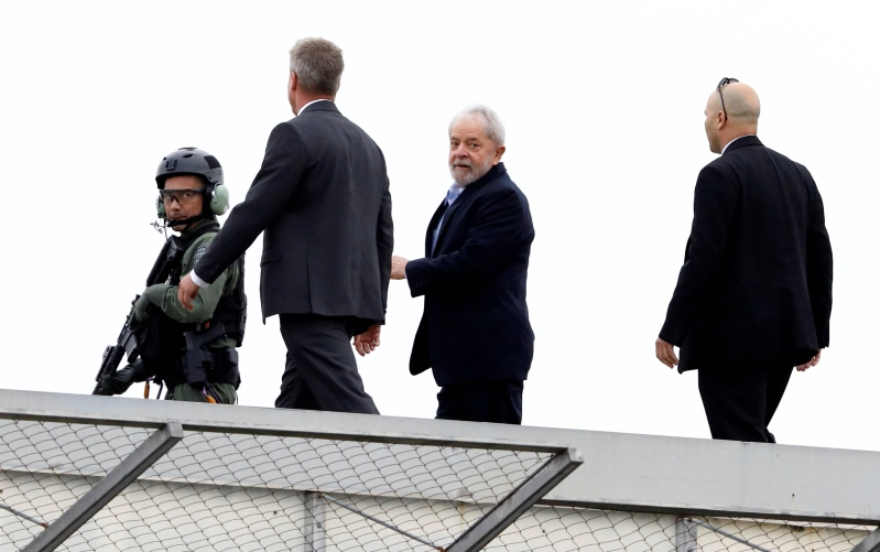 Lula volta para carceragem após cremação do corpo do neto