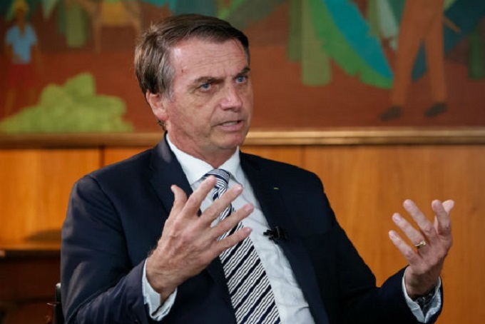 Bolsonaro é criticado após postar vídeo com conteúdo sexual 