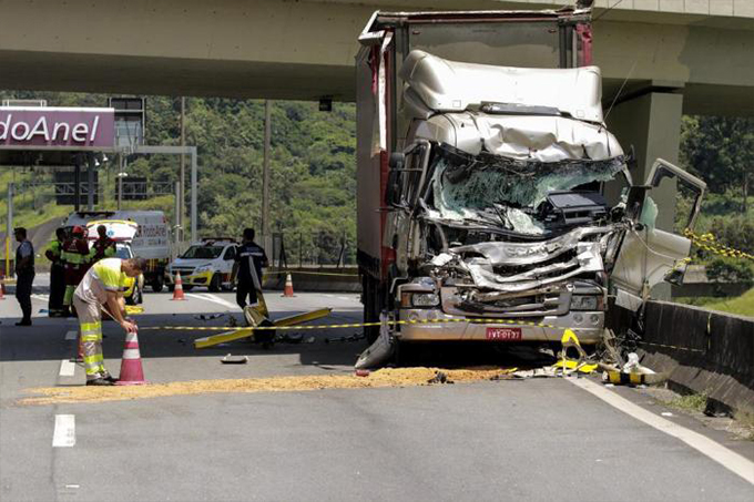 Caminhão que se chocou com helicóptero de Boechat estava a 40 km/h, diz laudo