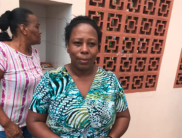 Merendeira diz que ajudou a esconder 50 alunos na cozinha durante ataque