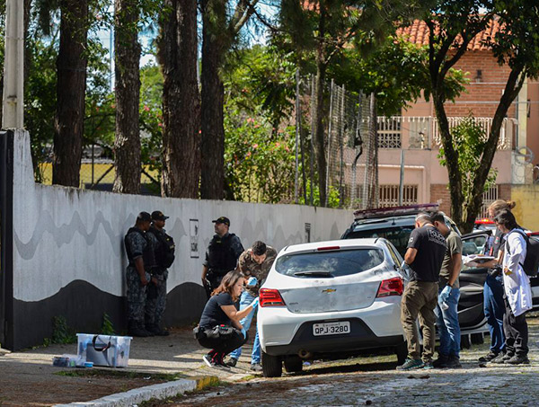 Após tragédia, polícia tenta descobrir motivação e detalhes do crime