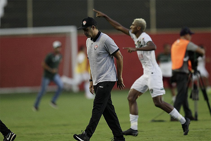 'É muito difícil vivenciar um momento como esse', admite Chamusca