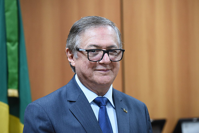 Evangélicos discutem boicotar reunião com ministro da Educação