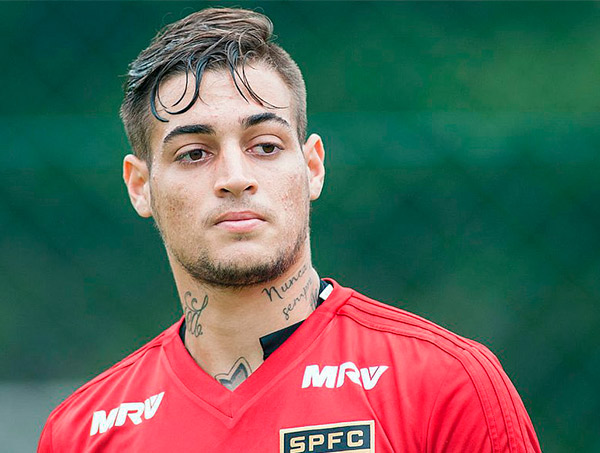 Jean pede desculpas a Vagner Mancini