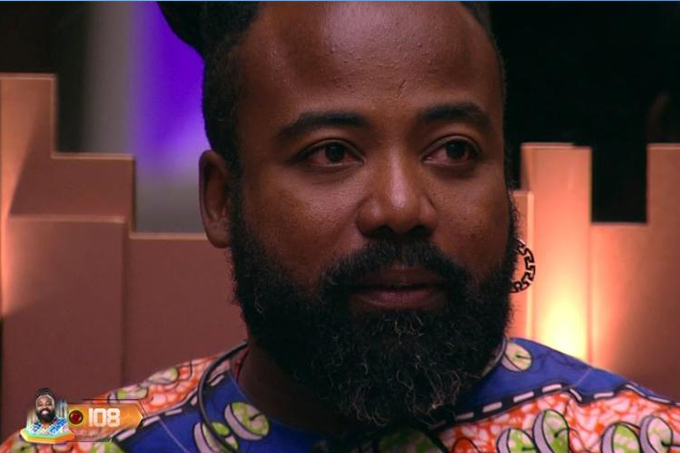 Eliminado, Rodrigo chora e diz que vai à justiça após ataques racistas