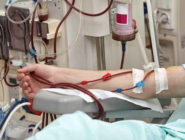 Oito clínicas estão há dois meses sem verba para hemodiálise na Bahia