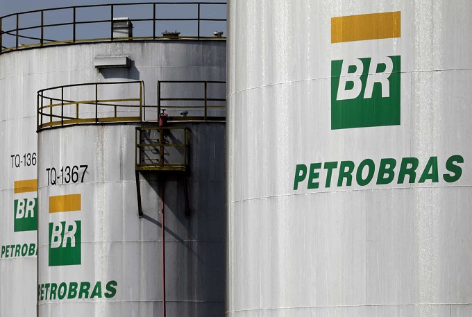 Petrobras mantém preço médio da gasolina nas refinarias 