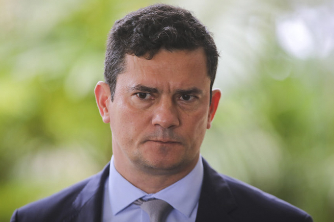 Moro se inspira em filmes americanos e defende policial infiltrado em gangues