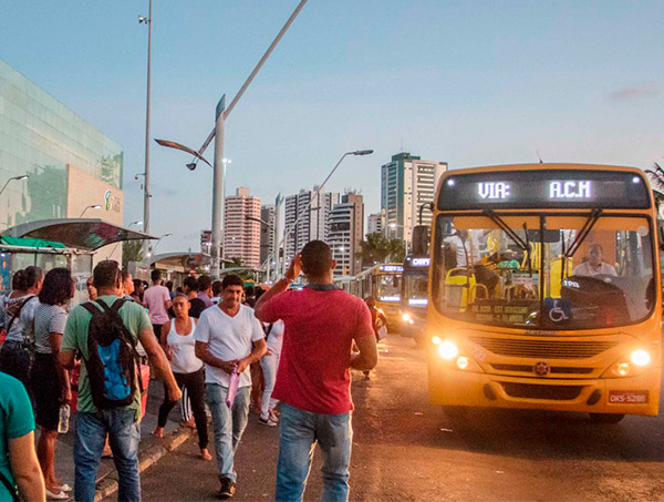 Integra mantém proibida a entrada de baleiros em ônibus de Salvador