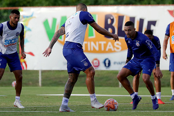 Lucas Fonseca e Elber são dúvidas para decisão; Gregore volta