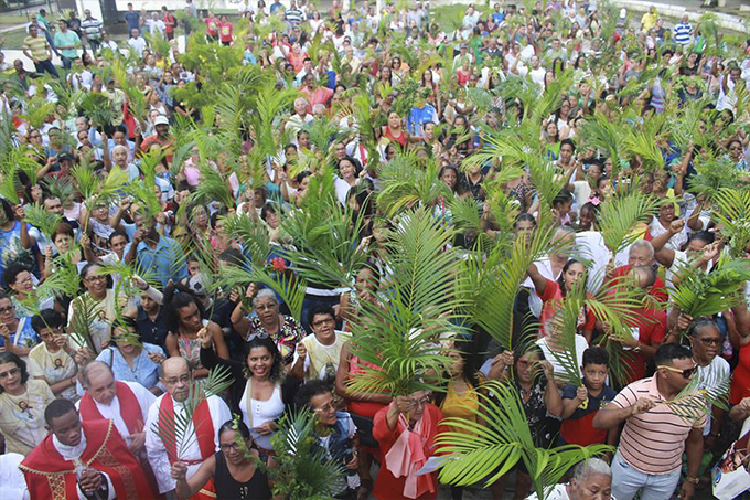 Com procissão e missa inicia neste domingo (14) a Semana Santa