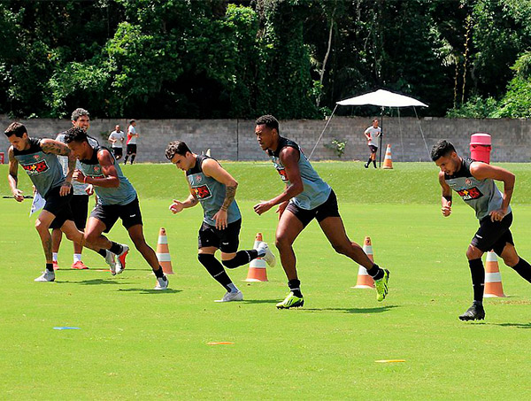 Após folga, elenco do Vitória se reapresenta na Toca do Leão
