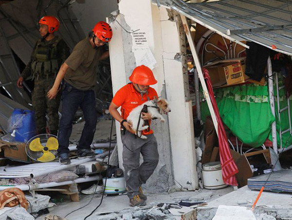 Sobe para 11 total de mortos por terremoto nas Filipinas