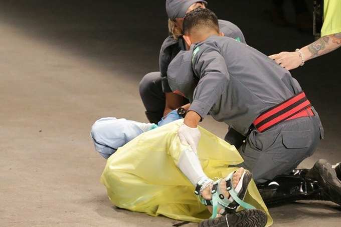 Modelo desmaia durante desfile no SPFW e morre no pronto-socorro