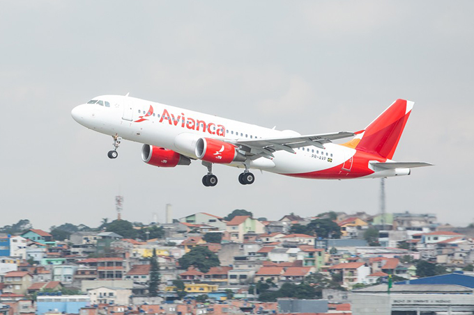 Preço de passagens aéreas com saída de Salvador aumenta 100%