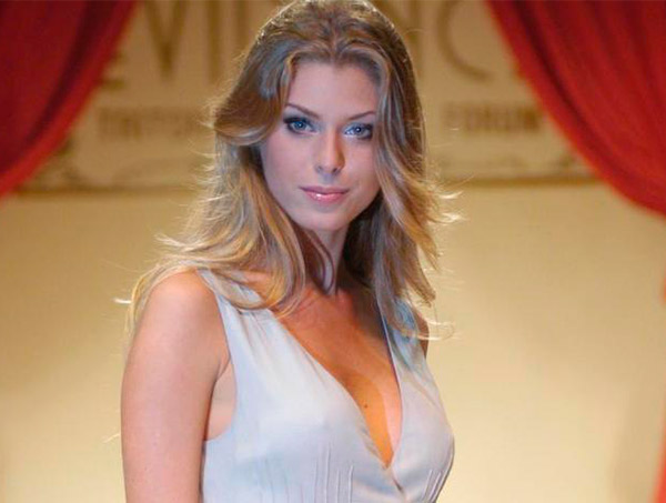 'Pulei na água para tirar o corpo', diz pai de Carol Bittencourt