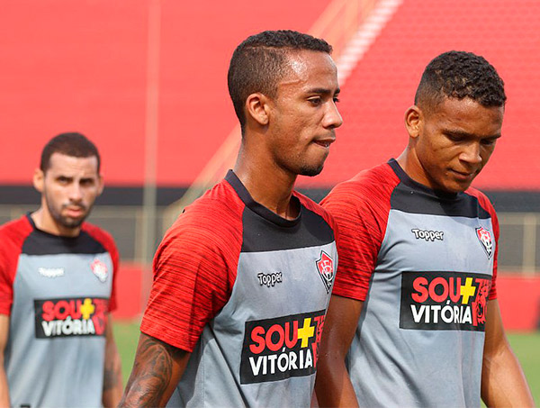 Tencati confirma contratação de atacante Ítalo e volante Romisson