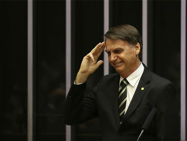 Bolsonaro confirma aumento de validade da carteira de motorista