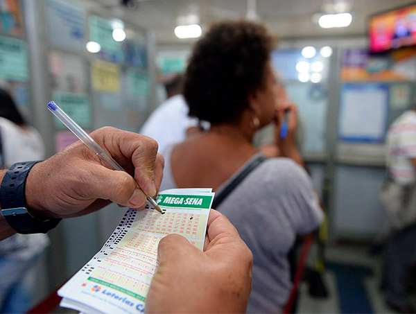 Mega-Sena sorteia hoje (8) maior prêmio do ano no valor de R$170 milhões
