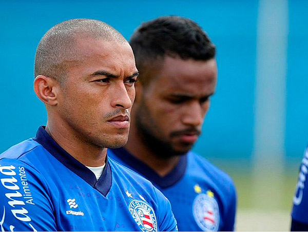 Suspenso, Nino Paraíba desfalca o Bahia contra o São Paulo