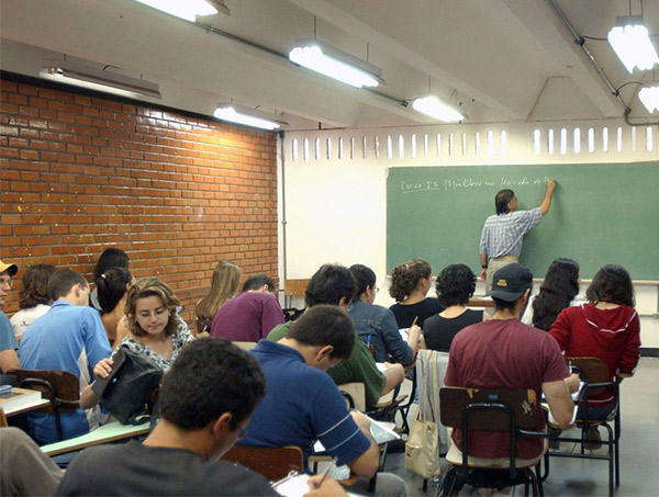 Encerra hoje prazo para renovação de contratos do Fies