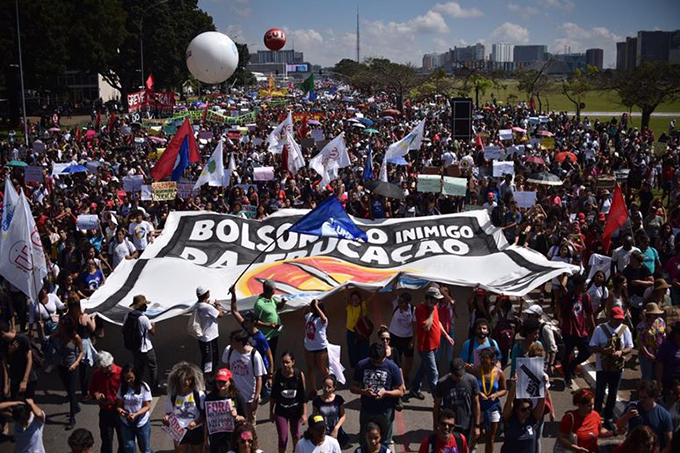 Governo tentará poupar Educação e Saúde do próximo bloqueio de recursos