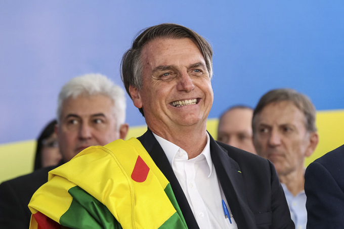 Bolsonaro diz que STF 'legisla' sobre homofobia e pede ministro evangélico
