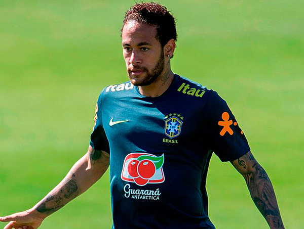 Advogado deixa caso e diz que mulher que acusou Neymar mentiu sobre estupro