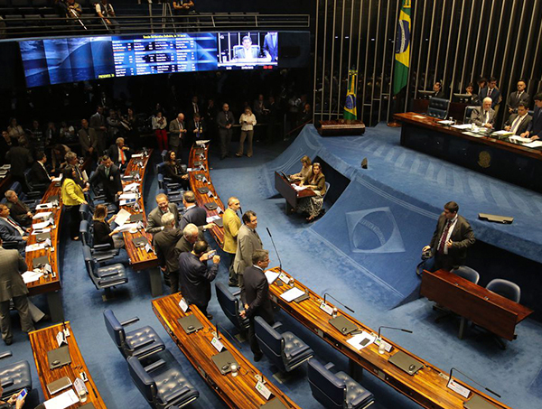 Senado aprova lei que aumenta penas para transporte pirata