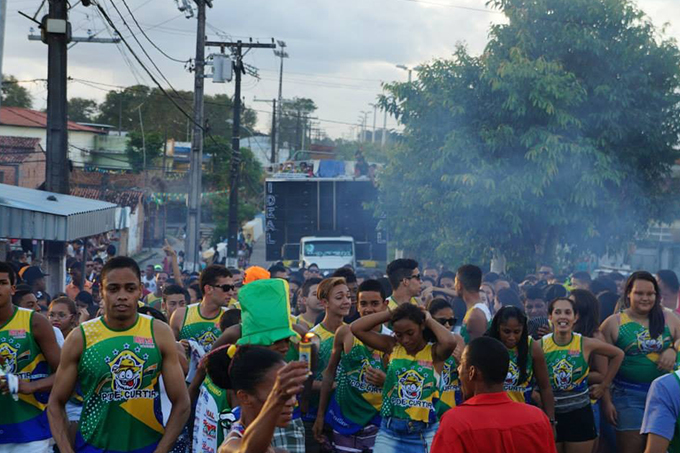 Bloco 'Pode Curtir' desfila pelas ruas de Pojuca dia 24 de junho